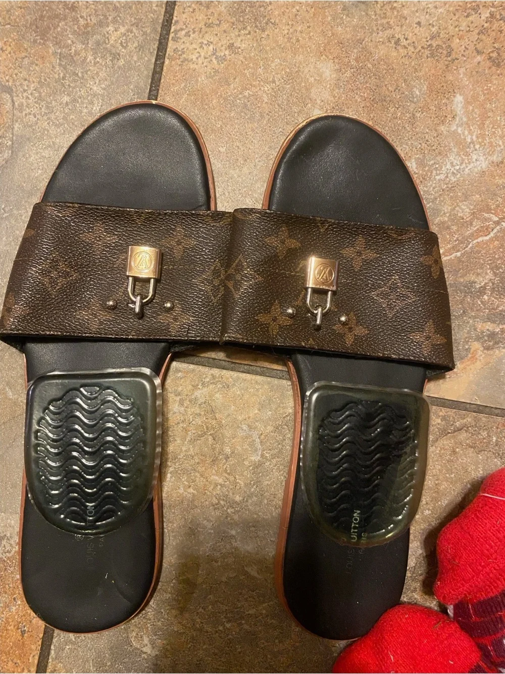 Brown women’s Leather Louis Vuitton Sandals